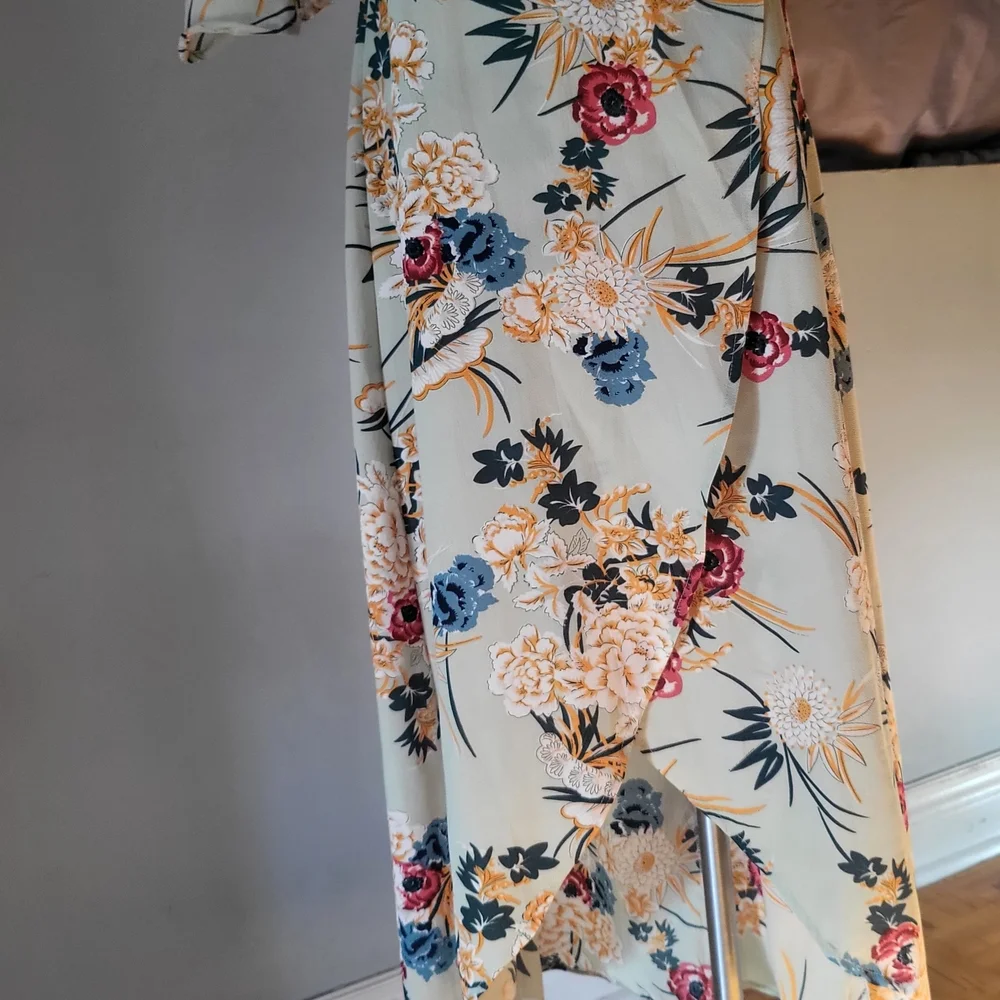 Floral Maxi Wrap Dress - Green - Picture 4 of 8